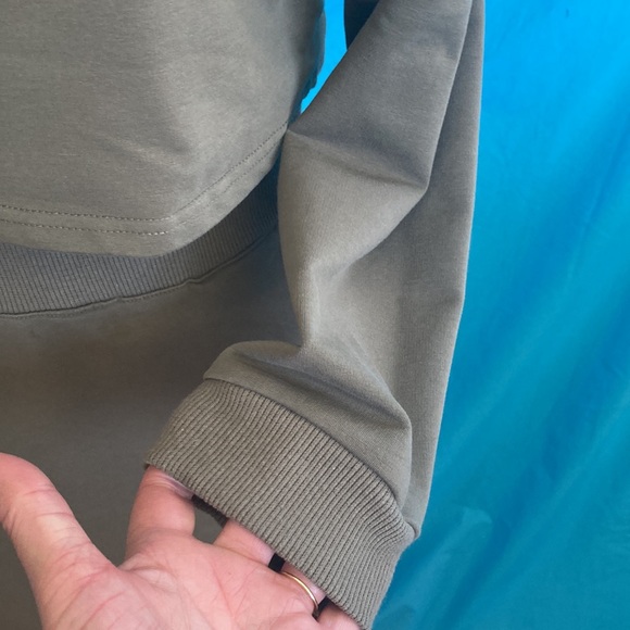 Buy2items get1 free.3/$20items for$40. Olive 2 piece set, skirt &long sleeve top - Picture 5 of 13